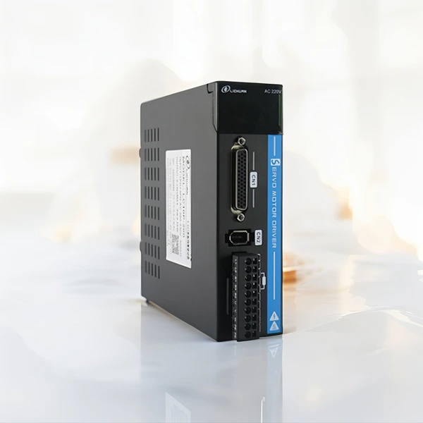 LC10-P-100 - Bộ điều khiển AC Servo Lichuan 100W