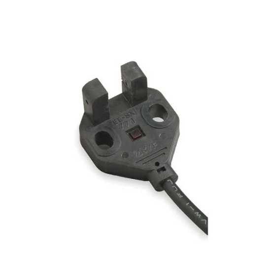 EE-SX771A Cảm Biến Quang Omron